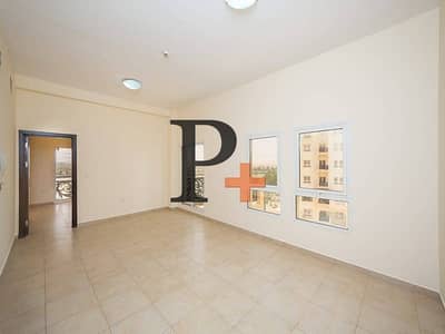 1 Bedroom Flat for Sale in Remraam, Dubai - Spacious 1-Bedroom Apartment | High Floor | Closed Kitchen |