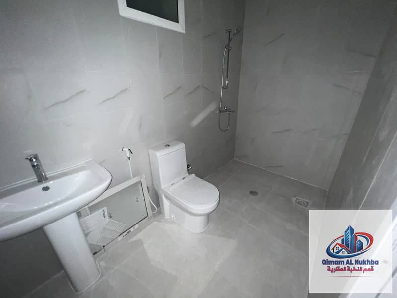 14 a450e3bd-373b-46bf-8683-75a08b772100. jpg