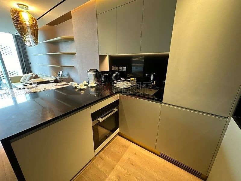 10 Image 10