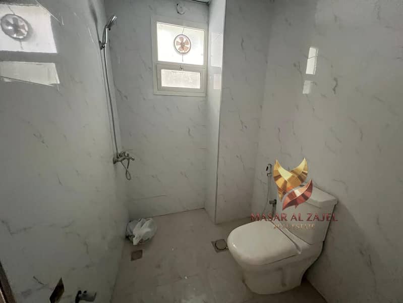 7 Bath. jpeg