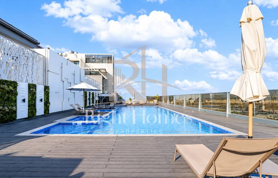 6 16-pool-deck. png