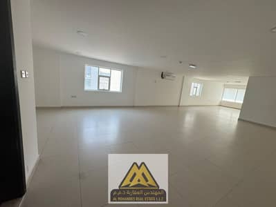 Office in affitto a Al Jurf, Ajman - WhatsApp Image 2026-10-05 at 11.04. 23 AM (1). jpeg Office in affitto a Al Jurf, Ajman - WhatsApp Image 2026-10-05 at 11.04. 23 AM (1). jpeg