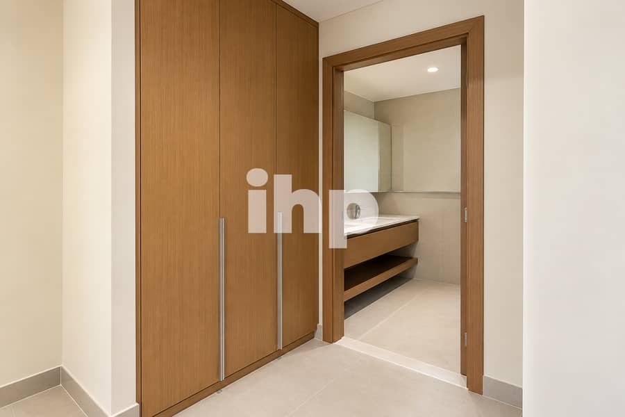 12 wide_angle_well_lit_interior_architectural_photo. jpg