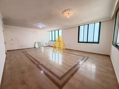 3 Schlafzimmer Wohnung zum Miete in Al Khalidiyah, Abu Dhabi - WhatsApp Image 2026-10-05 at 1.10. 17 PM (1). jpeg