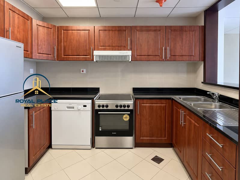 8 Modern U-Shaped Kitchen Interior. png