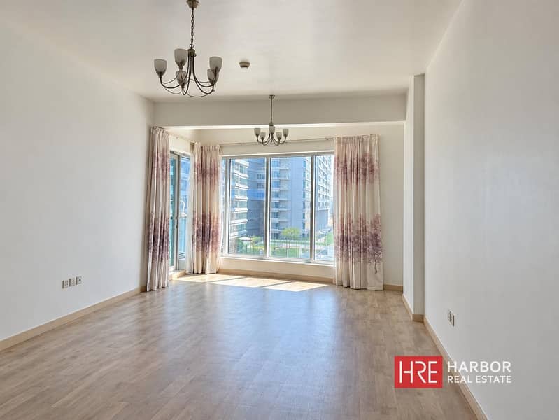 Wohnung in Dubai Land Residence Complex (DLRC),Skycourts Towers,Skycourts Tower D, 2 schlafzimmer, 75000 AED - 16741715 Wohnung in Dubai Land Residence Complex (DLRC),Skycourts Towers,Skycourts Tower D, 2 schlafzimmer, 75000 AED - 16741715