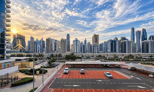 Monolocale in affitto a Jumeirah Lake Towers (JLT), Dubai - Dubai Skyline at Golden Hour. png