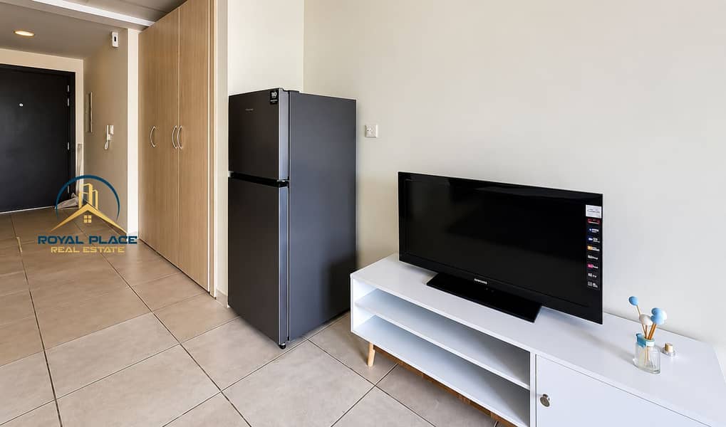 9 Modern Minimalist Living Room and Entryway. png