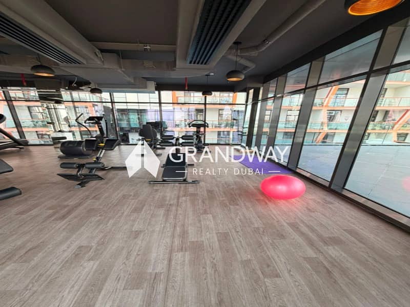 22 BEST DEAL | BURJ VIEW | SPECIOUS LAYOUT — photo 22