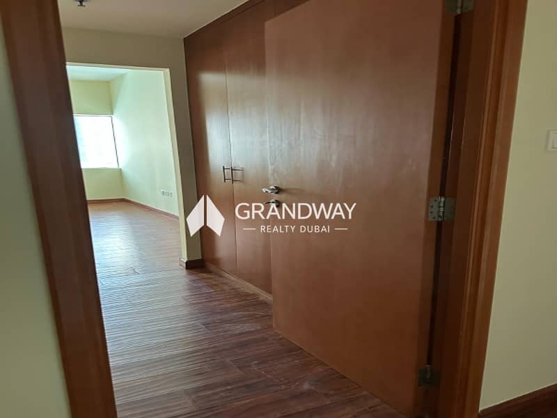 10 Bright 2BR | Great Amenities | Contemporary Living — photo 10
