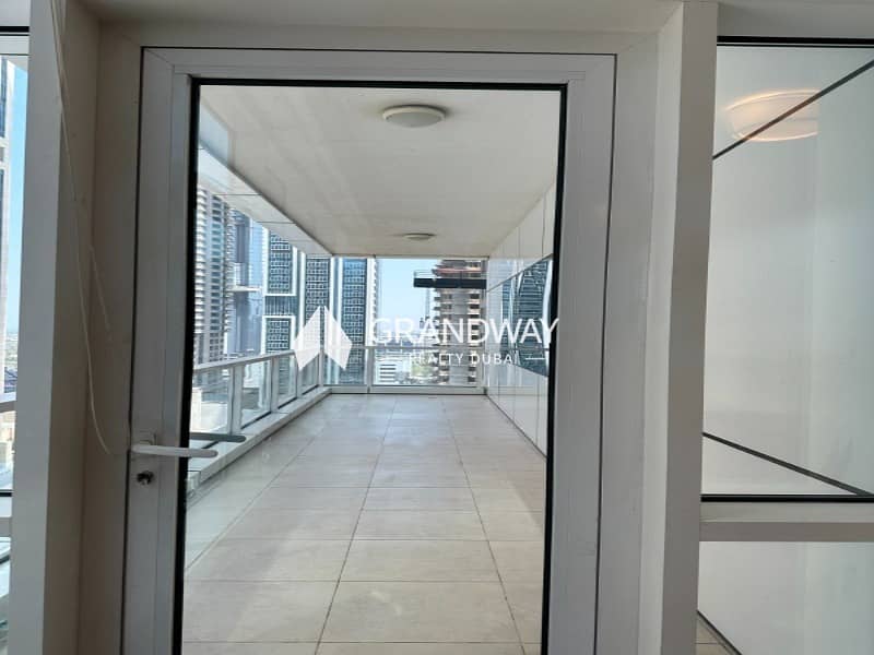14 Bright 2BR | Great Amenities | Contemporary Living — photo 14
