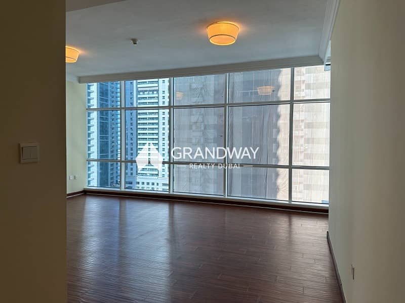 18 Bright 2BR | Great Amenities | Contemporary Living — photo 18