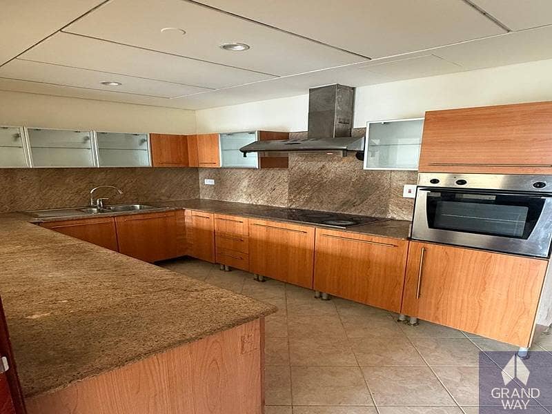8 Best Deal | Sea View | Luxury 3BR+Maid room — photo 8