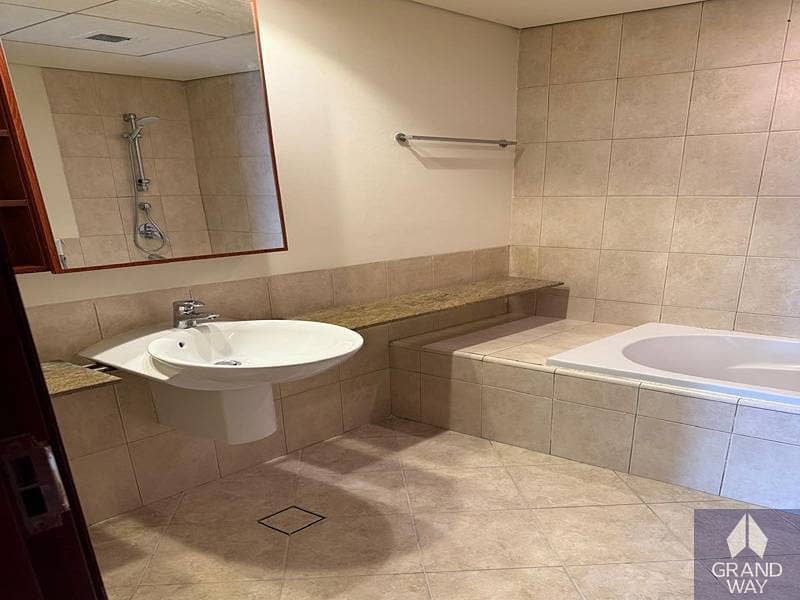 9 Best Deal | Sea View | Luxury 3BR+Maid room — photo 9