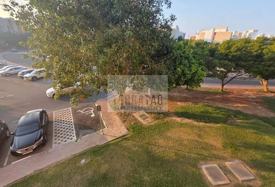 8 Screenshot_5-10-2026_143432_www. propertyfinder. ae. jpeg