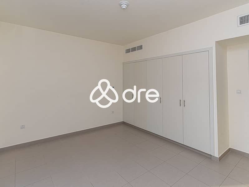 10 DRE08786-Edit. JPG