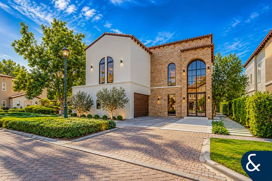 Fully Upgraded | Six Bedrooms | Lake View Fully Upgraded | Six Bedrooms | Lake View