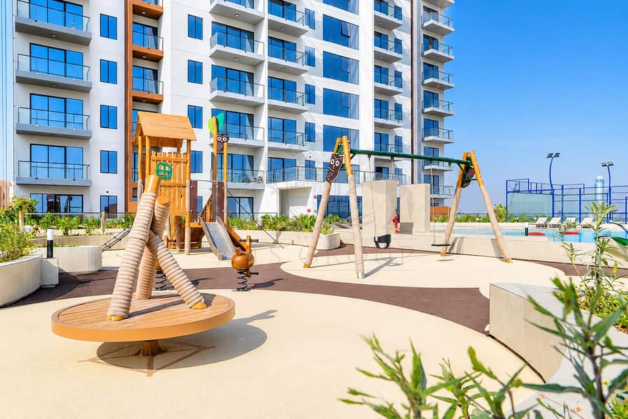 11 Sunny Modern Apartment Playground. png