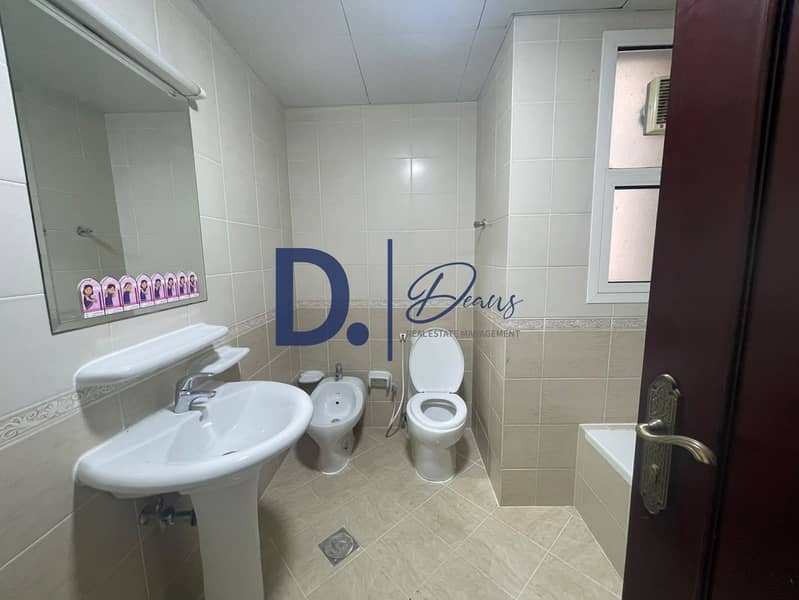 11 9d170afe-dcee-46e9-bee6-43adc2d306b4. jpg