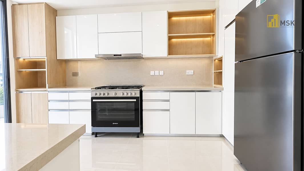 8 Modern Minimalist Kitchen Interior. png