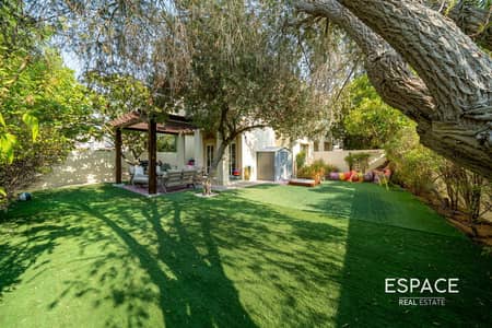 3 Bedroom Villa for Sale in The Lakes, Dubai - Biggest Plot | Type C End | Vacant soon