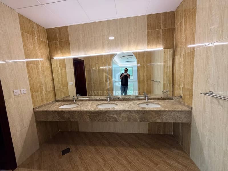 18 cb79bcd2-6544-4986-a671-592de90b0da1. jpg