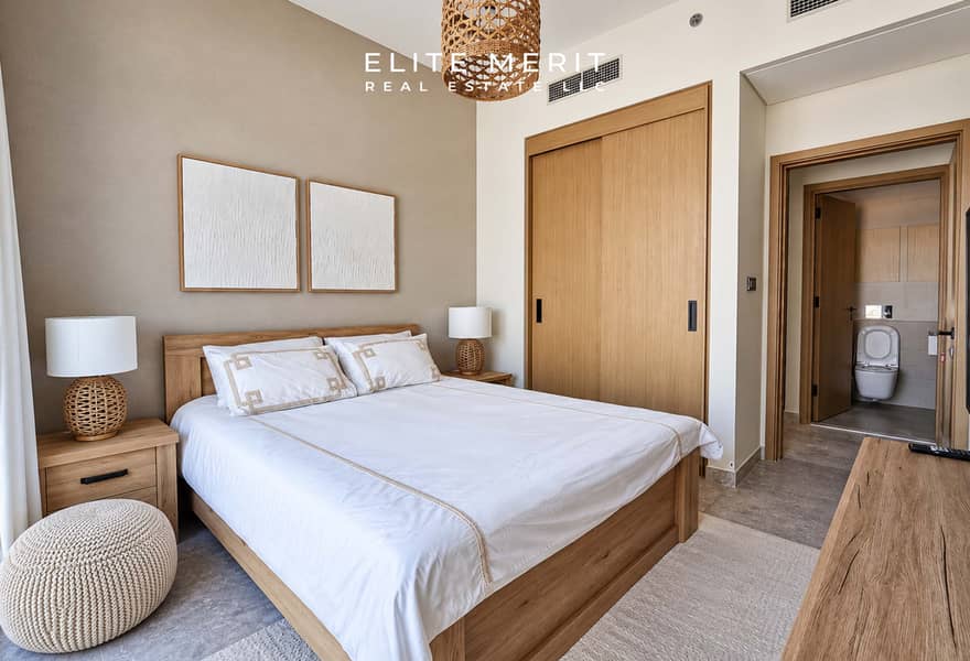 16 Warm Minimalist Bedroom with Ensuite. jpg