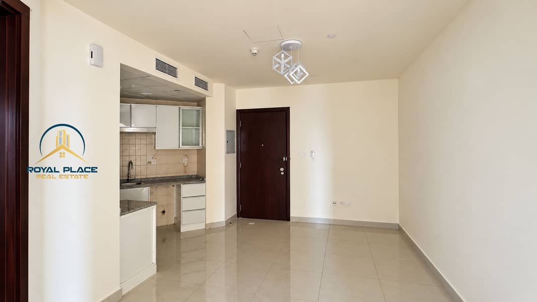 4 Bright Minimalist Apartment Interior. png