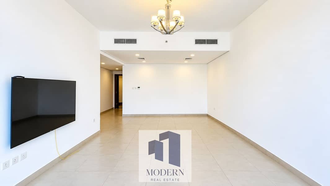 2 Minimalist Living Room with Chandelier. png