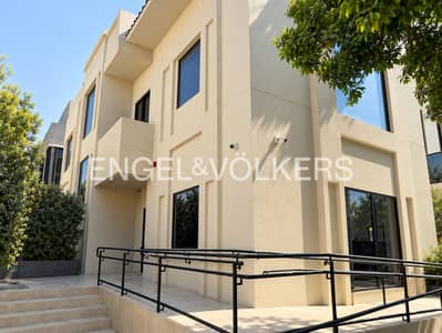 Villa zum Miete in Jumeirah, Dubai - Villa in Jumeirah,Jumeirah 1,The Village Mall, 600000 AED - 16746639 Villa zum Miete in Jumeirah, Dubai - Villa in Jumeirah,Jumeirah 1,The Village Mall, 600000 AED - 16746639