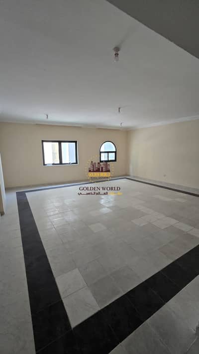 3 Bedroom Apartment for Rent in Al Mahatah, Sharjah - WhatsApp Image 2026-10-05 at 3.01. 55 PM. jpeg 3 Bedroom Apartment for Rent in Al Mahatah, Sharjah - WhatsApp Image 2026-10-05 at 3.01. 55 PM. jpeg
