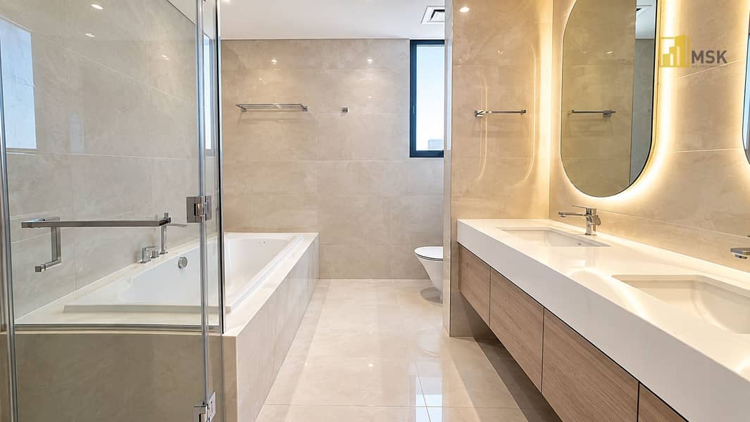 10 Modern Beige Marble Bathroom. png