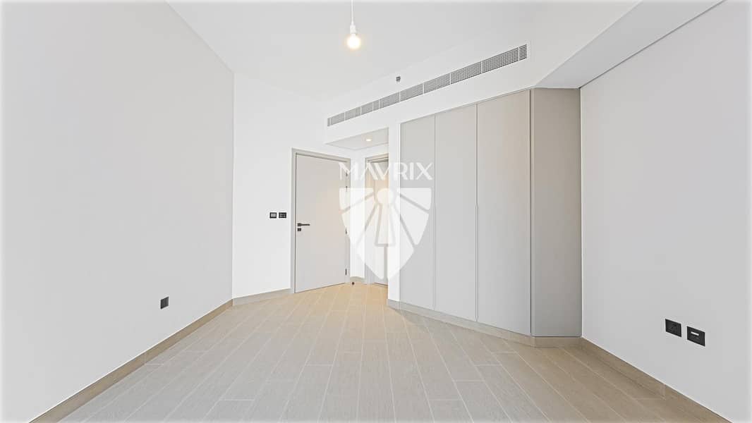 9 Image 9