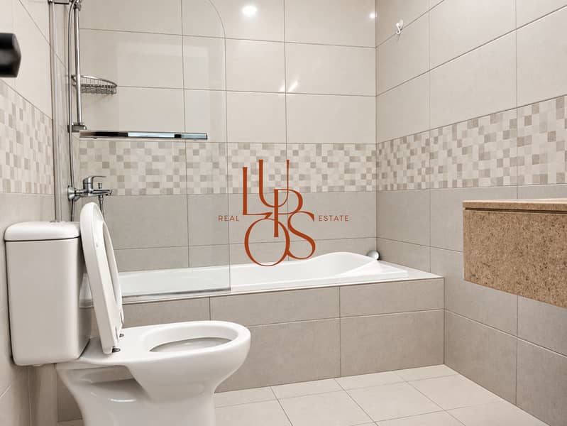 10 Lupos_Photo_04. jpg