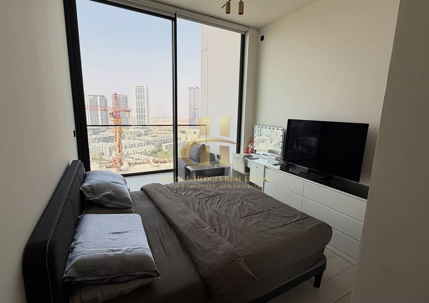 2 MAIN BEDROOM. png