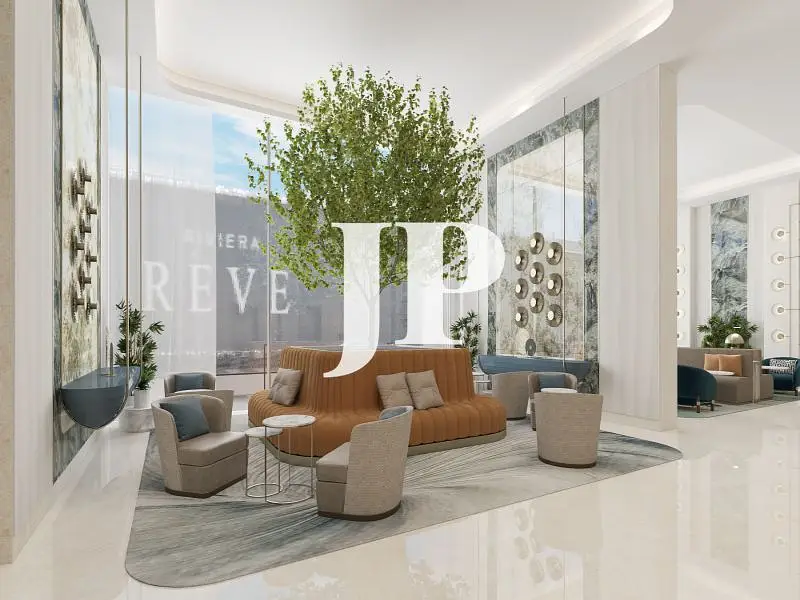 Spacious layout - 3 min to Downtown - luxurious living