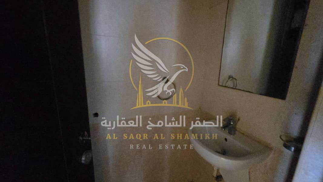 8 shqa-for-rent-1-bedroom-alqlyaa-alsharqa-bathroom-01. jpg