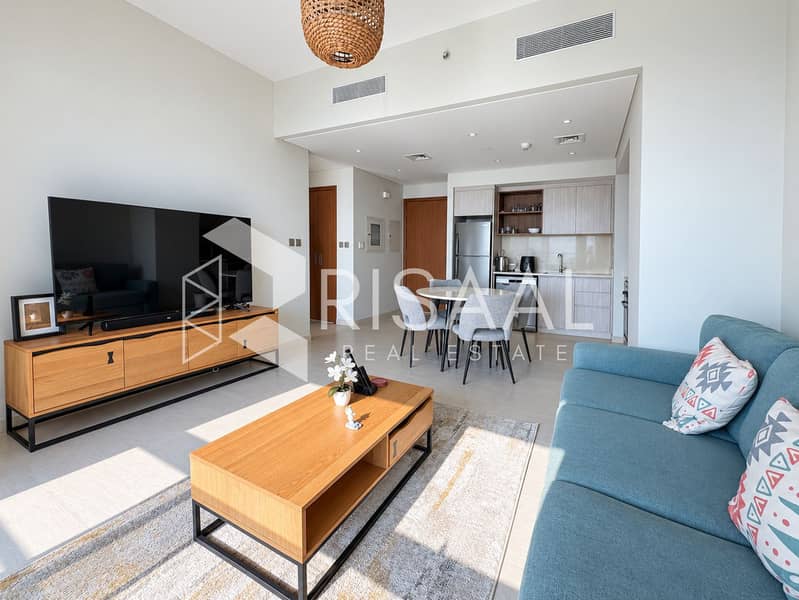 2 03-living-room-reverse. jpg