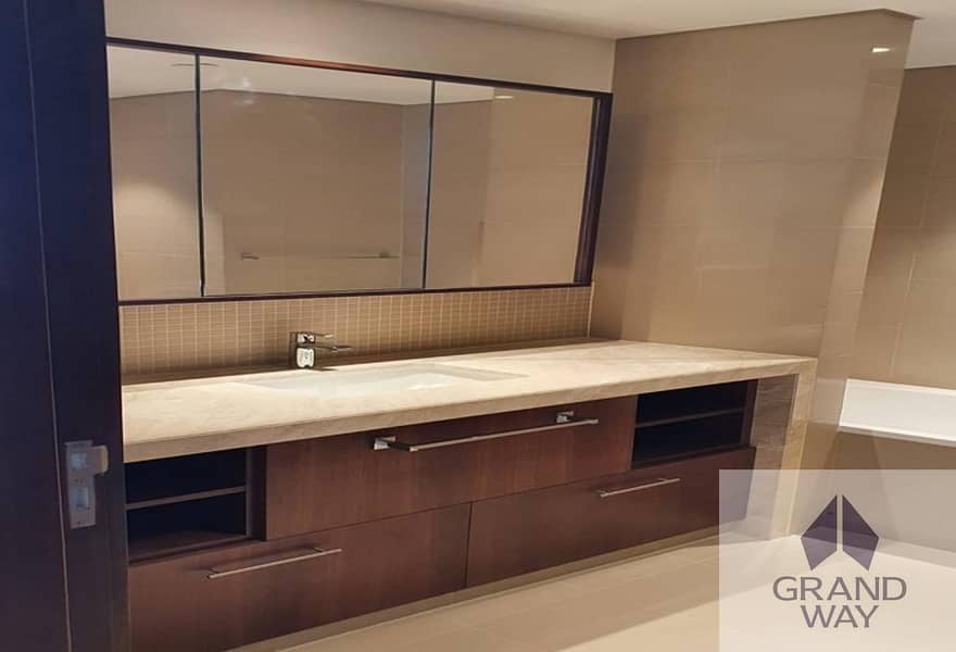 15 Luxury 3BR+ Maid | Boulevard Point | Burj View — photo 15