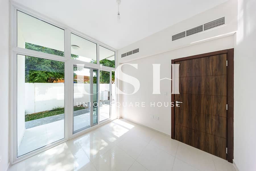 25 AVENCIA VILLA 96-9. jpg