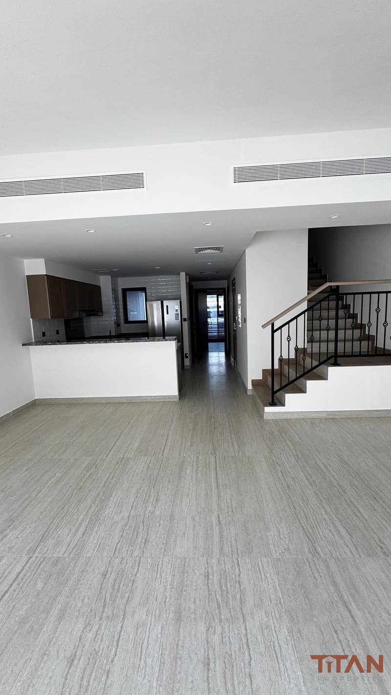 Reihenhaus in DAMAC Lagoons,Santorini, 4 schlafzimmer, 2800000 AED - 16751443 Reihenhaus in DAMAC Lagoons,Santorini, 4 schlafzimmer, 2800000 AED - 16751443