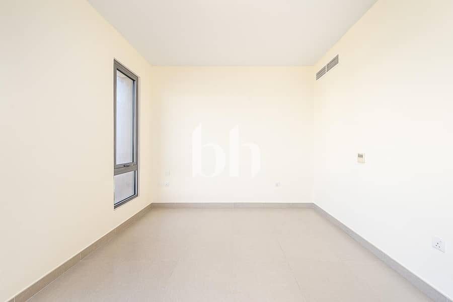 10 Image 0