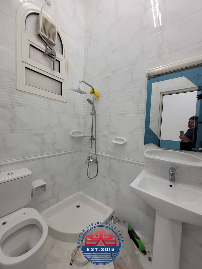 11 e82b8662-b20e-42ea-a561-cb44d1dabe62. jpg