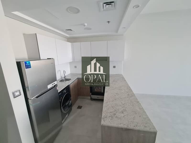 3 UNIT 218 KITCHEN 3. jpeg