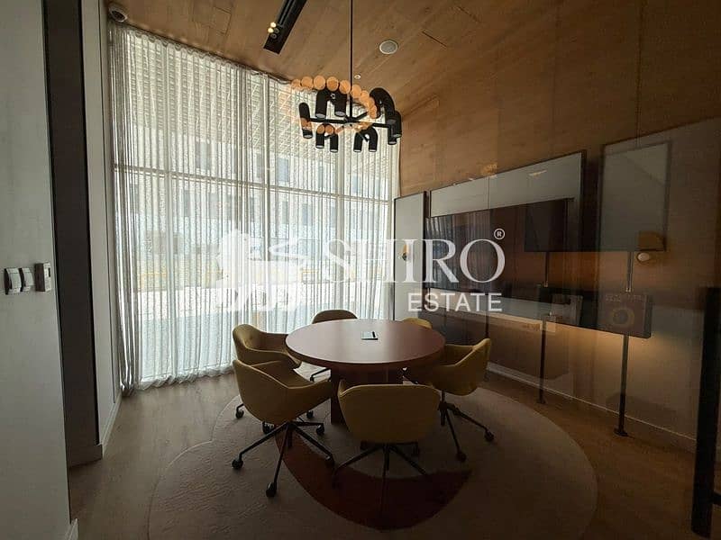 22 Business Center 001. jpeg