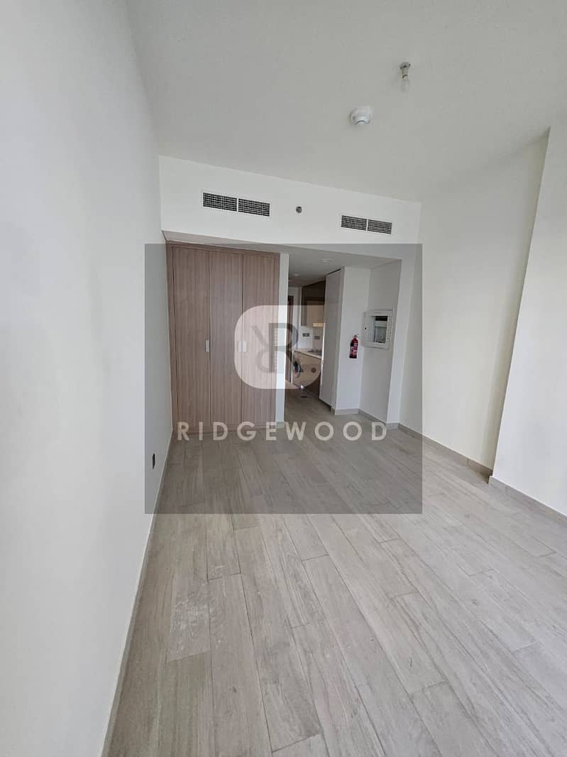 2 RIDGEWOOD REAL ESTATE 007 (11). jpg