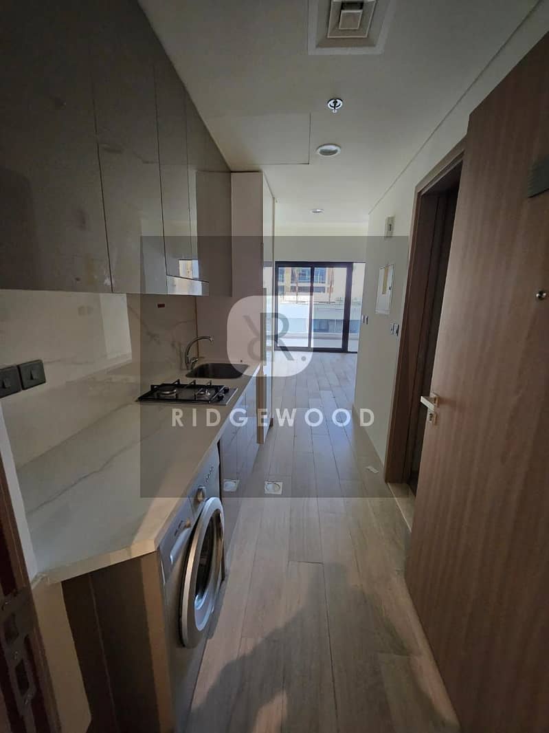 8 RIDGEWOOD REAL ESTATE 007 (13). jpg