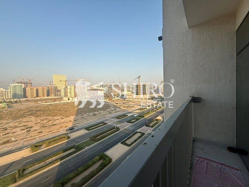 3 016 Balcony 2. jpeg