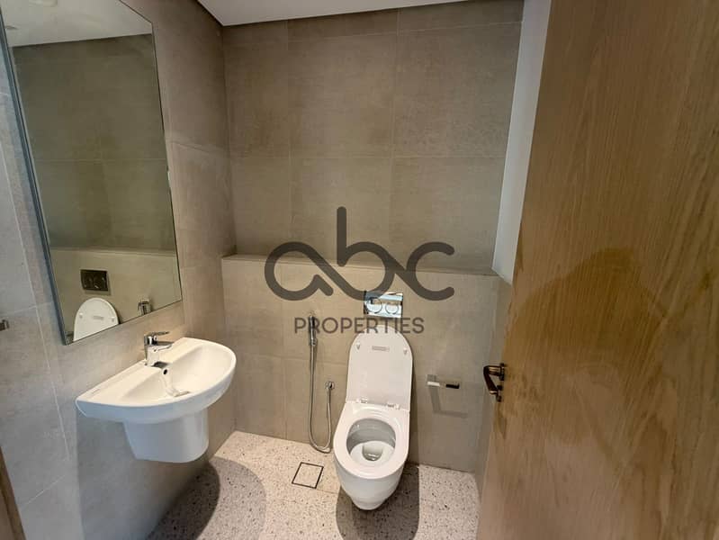 13 5a7e21be-c028-45b5-bbfc-41583e2dd0fc - Copy. jpg