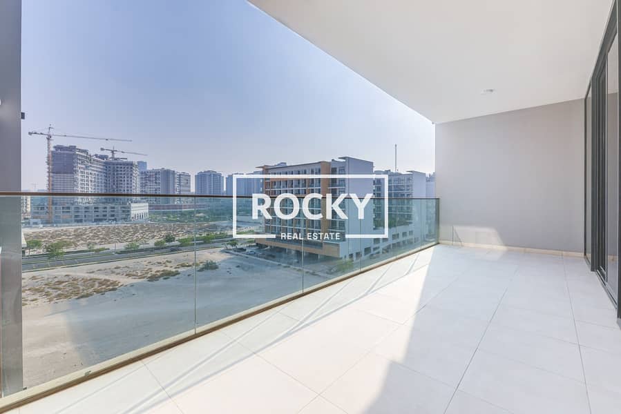 20 Avelon Boulevard-14. jpg